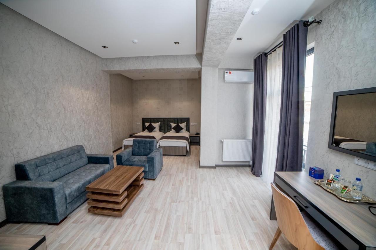 Hotel New York Tasjkent Eksteriør billede